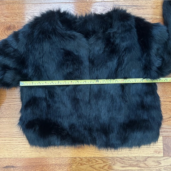 Fashion Nova Luxe Black cropped faux fur jacket L - Picture 6 of 16